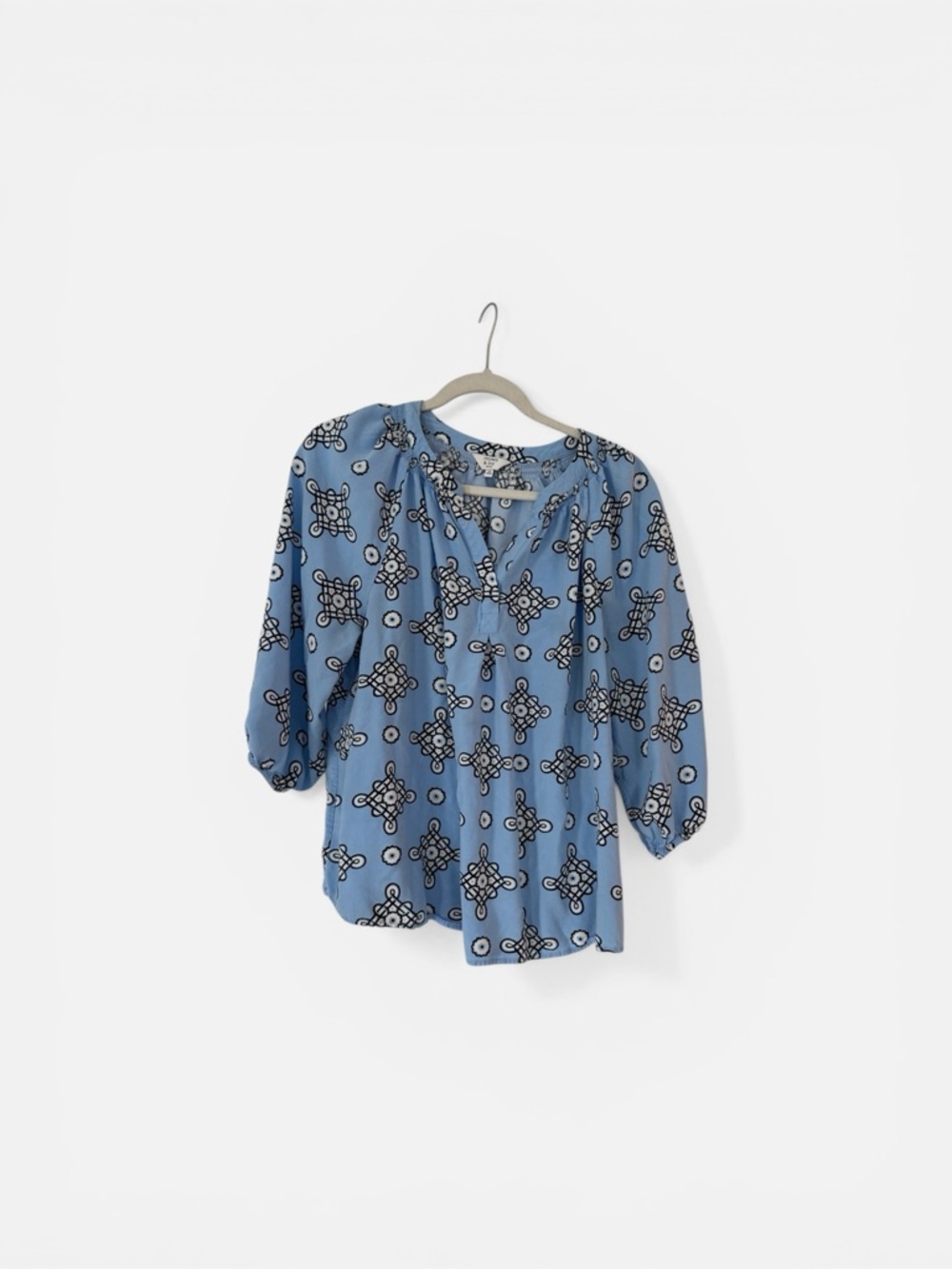 crown & ivy Light Blue Geometric Print Popover Blouse